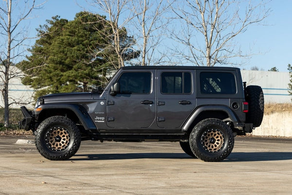 Rough Country 87 Series Wheel
Simulated Beadlock | Bronze/Black | 17x8.5 | 5x5 | +0mm