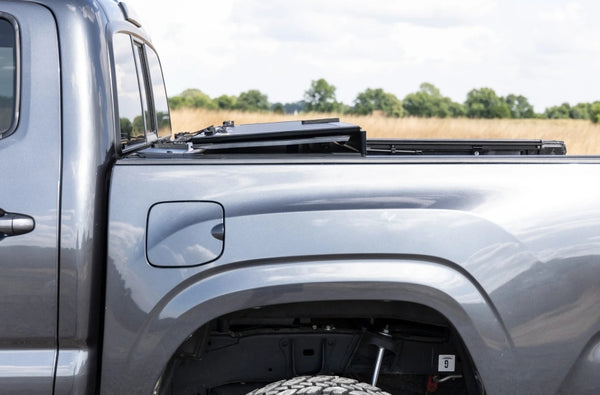 Hard Tri-Fold Flip Up Bed Cover Toyota Tacoma (05-15)